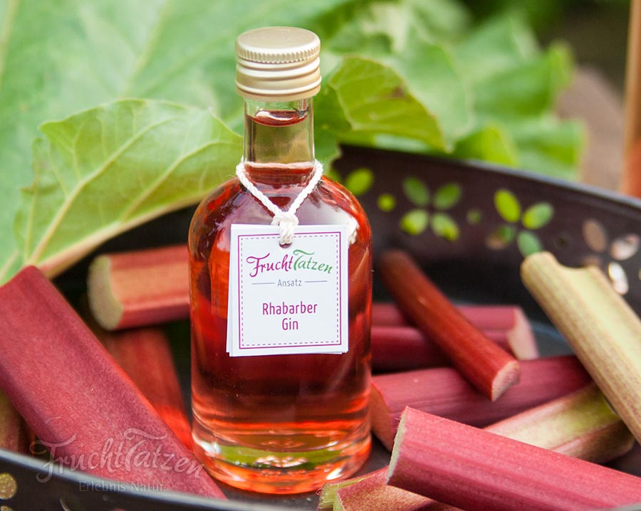Likör als Geschenk - Rhabarber-Gin