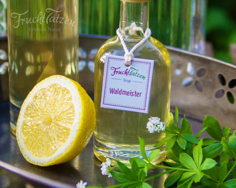 Sirup als Geschenk - Waldmeister-Sirup